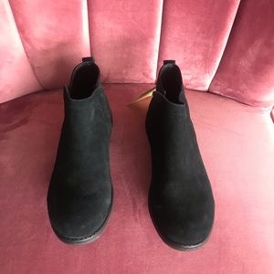 NWT TOMS black glitter Deia suede booties - Youth